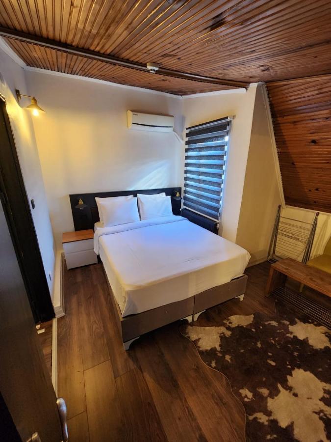 Mates Istiklal Suites Istanbul Exterior foto